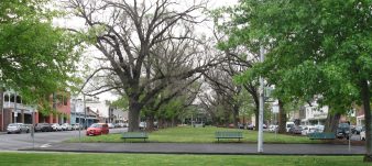 Melbourne: Wide Street